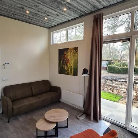 Pleasing Furnished With View Of The Lake הונדרלו
