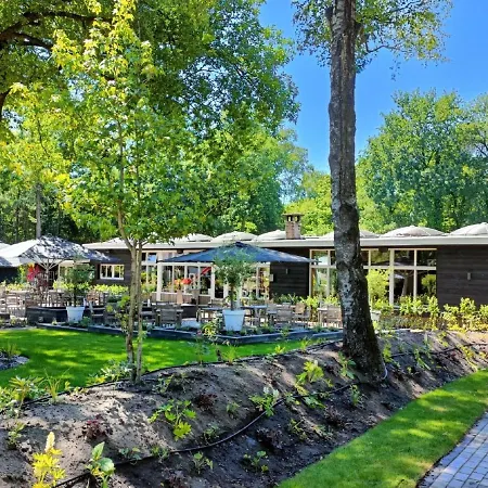 בית נופש Pleasing Furnished With View Of The Lake הונדרלו